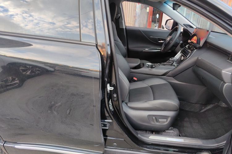 Used Toyota Venza 2023 2.0L CVT Two-Wheel Drive Prestige Version Right Front Seat