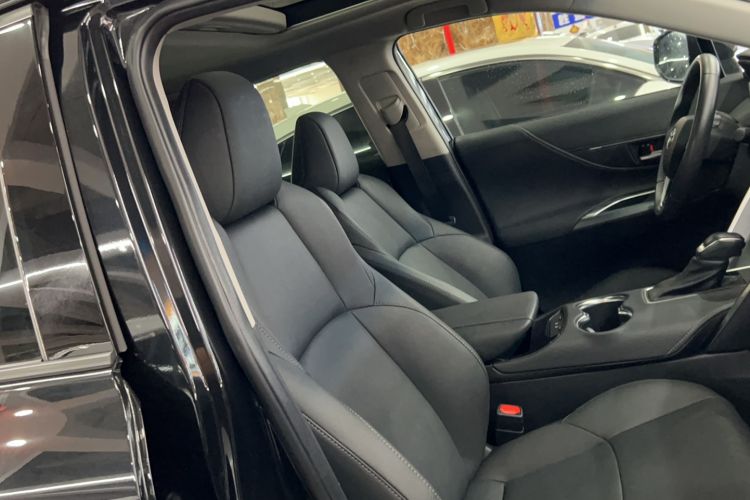Used Toyota Venza 2023 2.5L Smart Electric Hybrid Dual-Drive Luxury Edition Right Front Seat