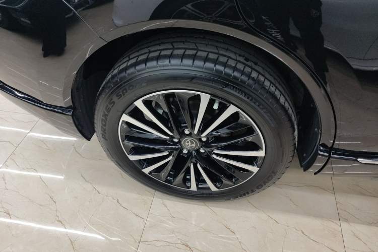 Used Toyota Venza 2023 2.5L Smart Electric Hybrid Dual-Drive Prestige Version Right Rear Wheel Hub
