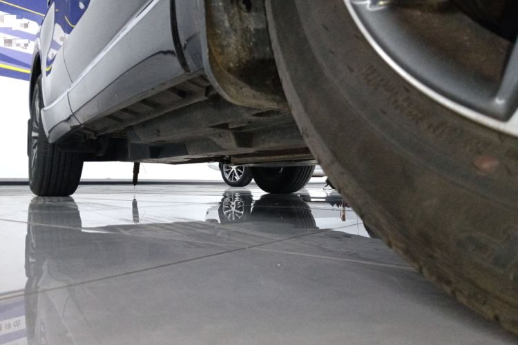 Used Toyota Venza 2023 2.0L CVT Two-Wheel Drive Luxury Edition Right Side Sill