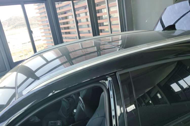 Used Toyota Venza 2023 2.5L Smart Electric Hybrid Dual-Drive Luxury Edition Roof