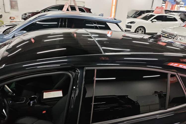 Used Toyota Venza 2023 2.0L CVT Two-Wheel Drive Luxury Edition Roof
