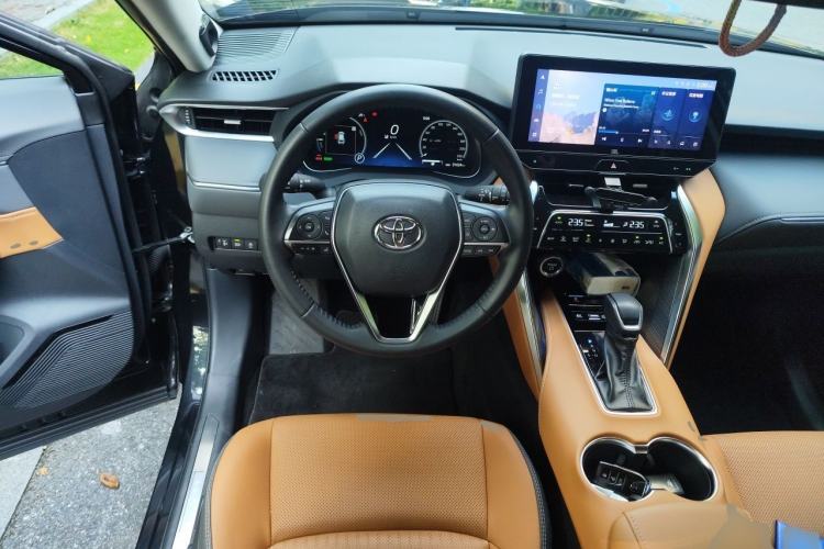 Used Toyota Venza 2023 2.5L Smart Electric Hybrid Dual-Drive Prestige Version Steering Wheel