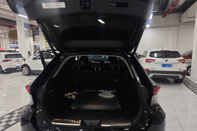 Used Toyota Venza 2023 2.5L Smart Electric Hybrid Dual-Drive Prestige Version Trunk
