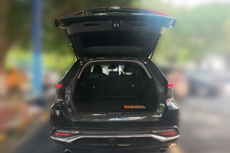 Used Toyota Venza 2023 2.0L CVT Two-Wheel Drive Luxury Edition Trunk