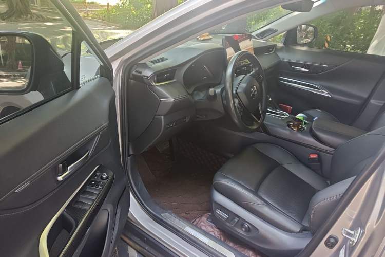Used Toyota Venza 2023 2.0L CVT Two-Wheel Drive Prestige Version Driver Seat