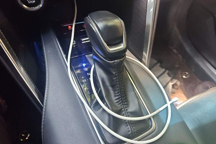 Used Toyota Venza 2023 2.0L CVT Two-Wheel Drive Prestige Version Gear Lever