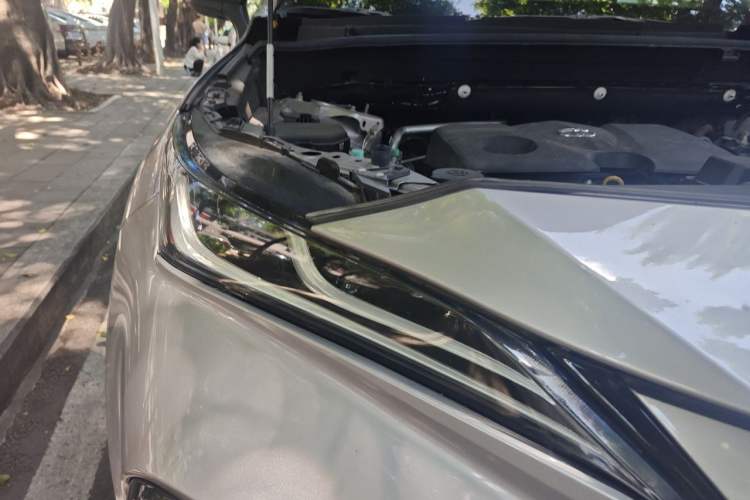 Used Toyota Venza 2023 2.0L CVT Two-Wheel Drive Prestige Version Right Front Headlight