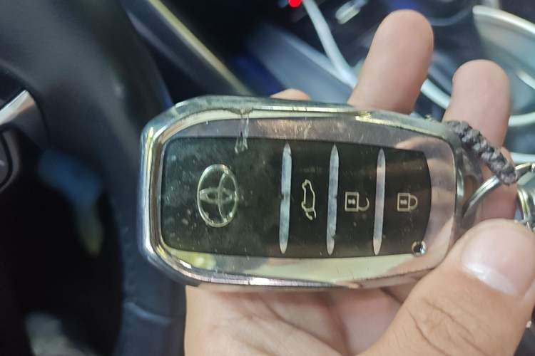Used Toyota Venza 2023 2.0L CVT Two-Wheel Drive Prestige Version Vehicle Key