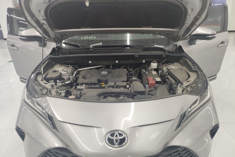 Used Toyota Venza 2023 2.0L CVT Two-Wheel Drive Prestige Version Engine Bay