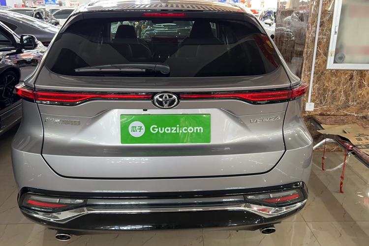 Used Toyota Venza 2023 2.0L CVT Two-Wheel Drive Luxury Edition Exterior 4