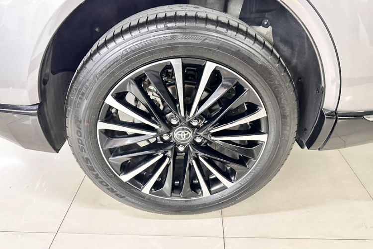 Used Toyota Venza 2023 2.0L CVT Two-Wheel Drive Prestige Version Exterior 6