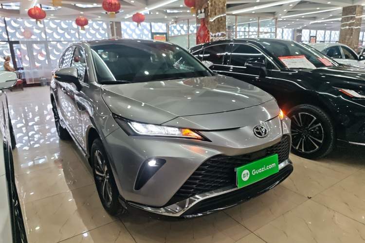 Used Toyota Venza 2023 2.0L CVT Two-Wheel Drive Luxury Edition Front Right 45 Deg