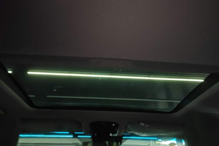 Used Toyota Venza 2023 2.0L CVT Two-Wheel Drive Prestige Version Headliner