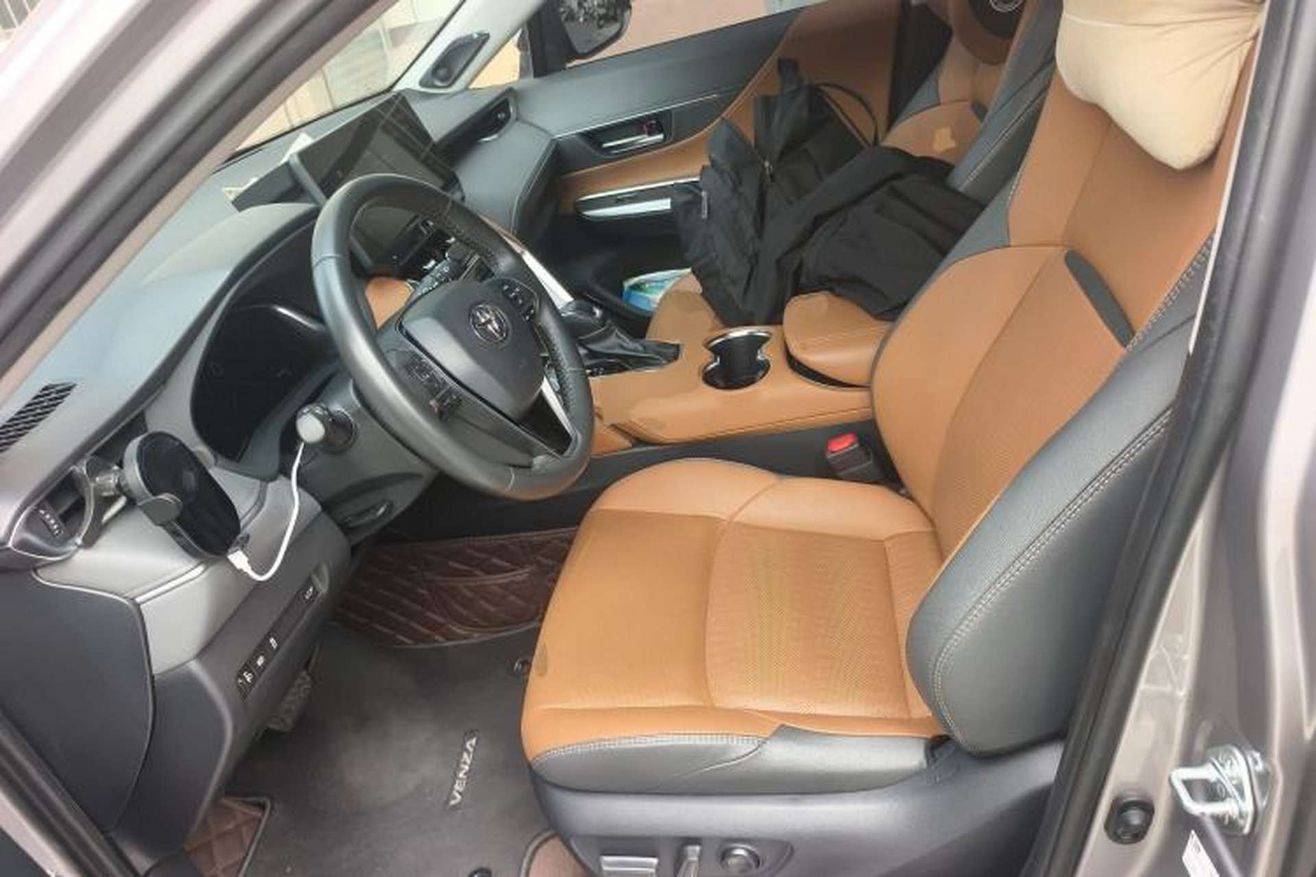 Used Toyota Venza 2023 2.0L CVT Two-Wheel Drive Prestige Version Left Front Seat