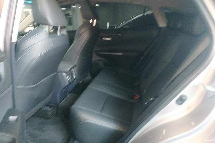 Used Toyota Venza 2023 2.0L CVT Two-Wheel Drive Luxury Edition Left Rear Seat
