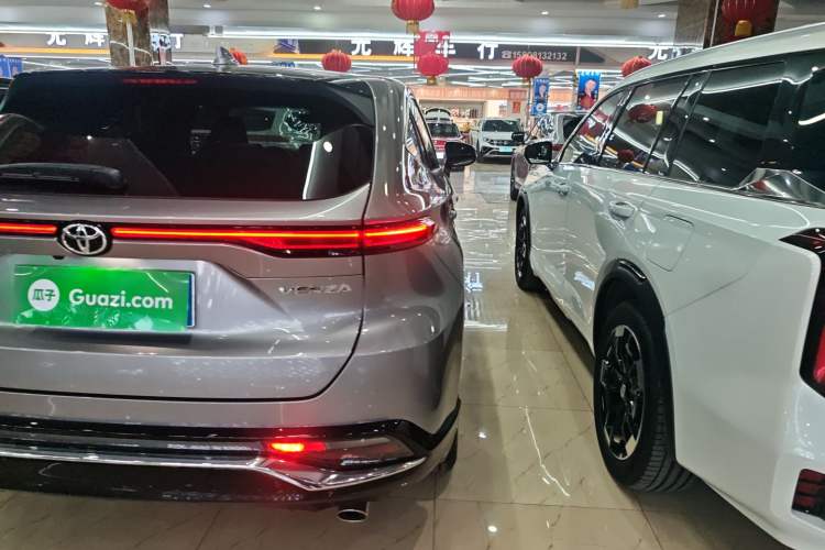 Used Toyota Venza 2023 2.0L CVT Two-Wheel Drive Luxury Edition Right Rear Taillight