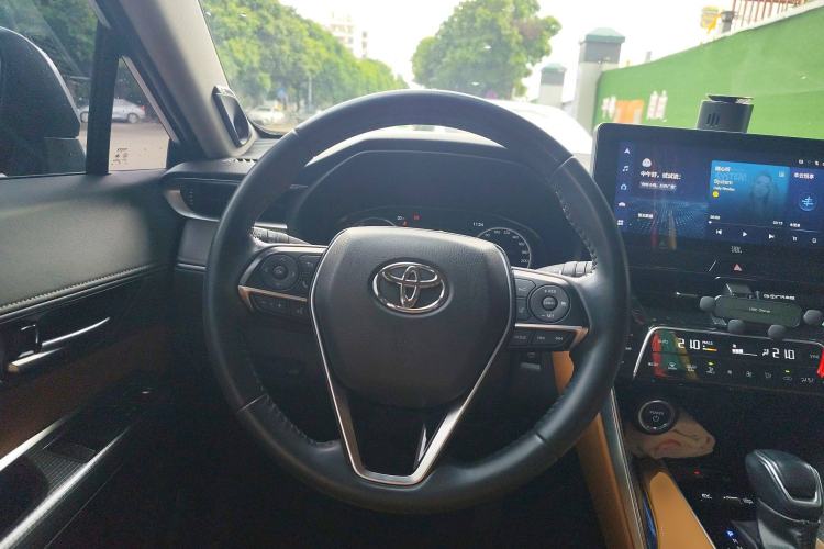 Used Toyota Venza 2023 2.5L Smart Electric Hybrid Dual-Drive Prestige Version Steering Wheel