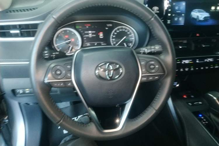 Used Toyota Venza 2023 2.0L CVT Two-Wheel Drive Luxury Edition Steering Wheel