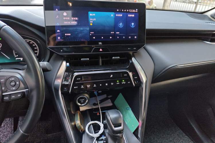 Used Toyota Venza 2023 2.5L Smart Electric Hybrid Dual-Drive Prestige Version Audio And AC Panel