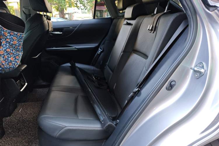 Used Toyota Venza 2023 2.5L Smart Electric Hybrid Dual-Drive Prestige Version Left Rear Seat