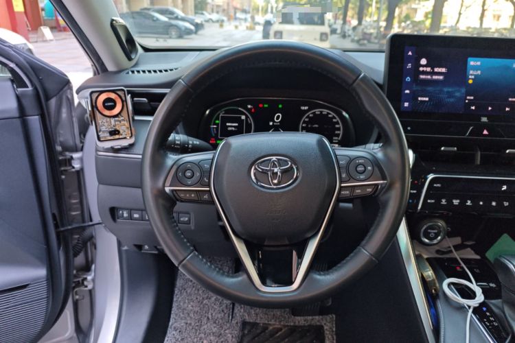 Used Toyota Venza 2023 2.5L Smart Electric Hybrid Dual-Drive Prestige Version Steering Wheel