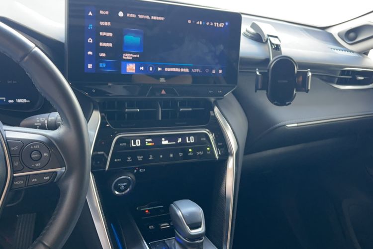 Used Toyota Venza 2023 2.5L Smart Electric Hybrid Dual-Drive Prestige Version Audio And AC Panel