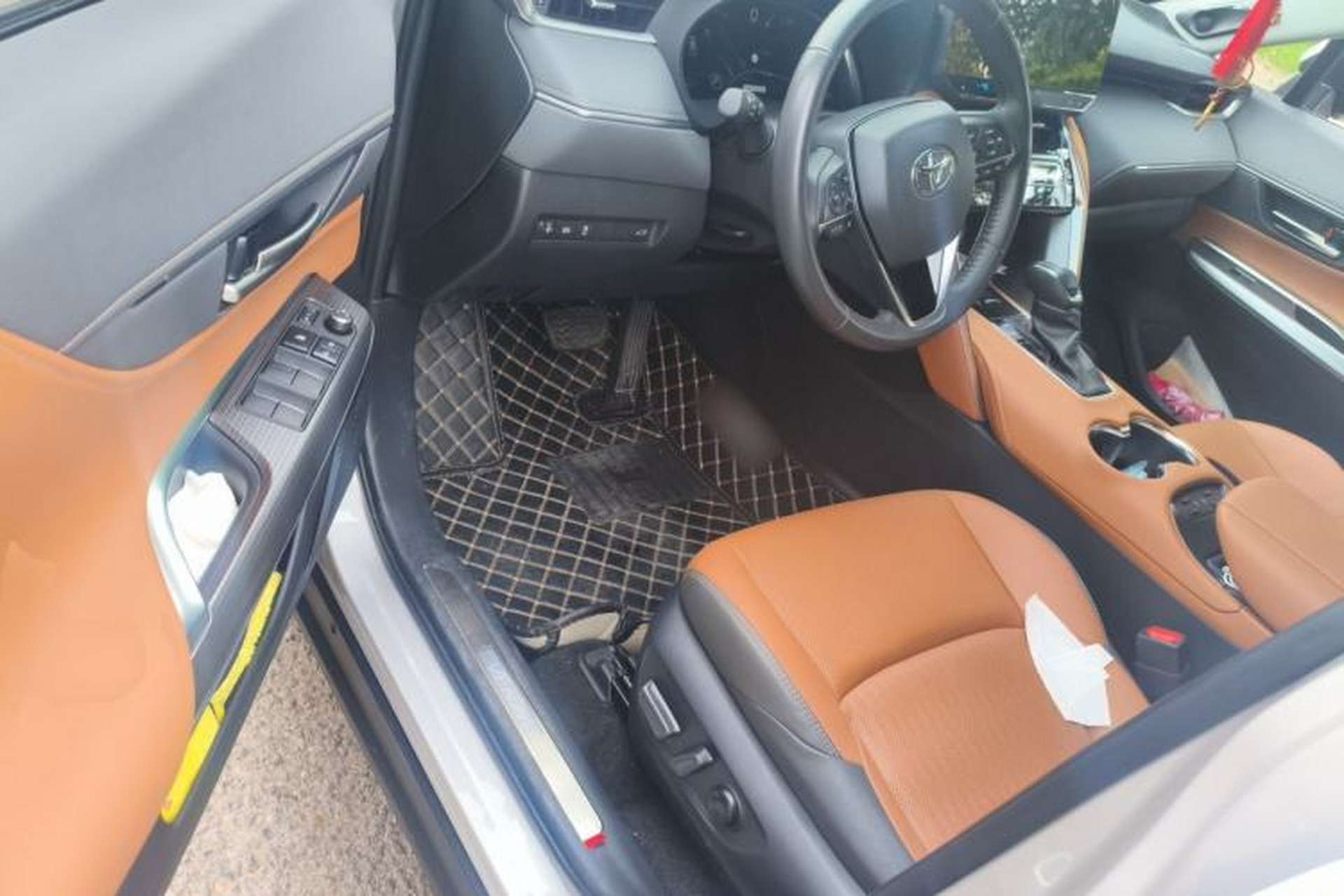 Used Toyota Venza 2023 2.0L CVT Two-Wheel Drive Prestige Version Driver Seat