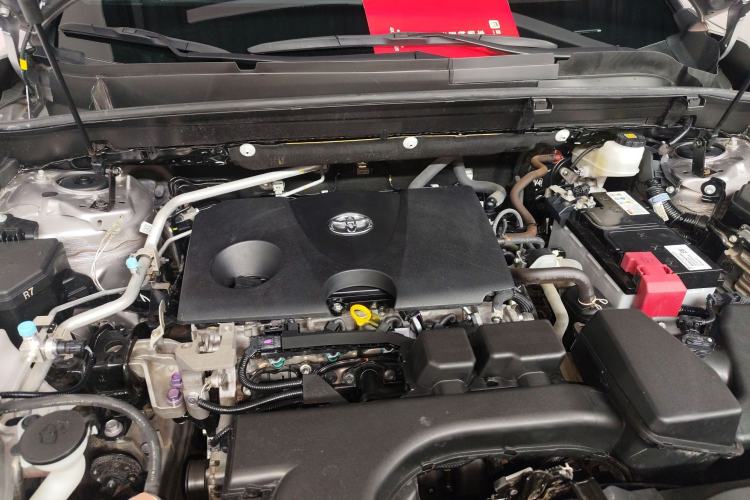 Used Toyota Venza 2023 2.0L CVT Two-Wheel Drive Prestige Version Engine Bay
