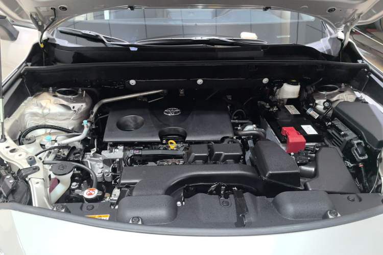 Used Toyota Venza 2023 2.0L CVT Two-Wheel Drive Luxury Edition Engine Bay