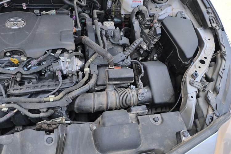 Used Toyota Venza 2023 2.5L Smart Electric Hybrid Dual-Drive Prestige Version Engine Bay Left