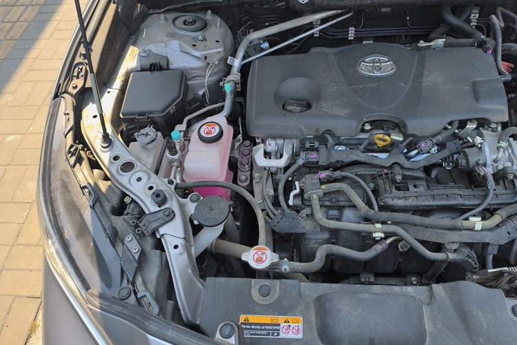 Used Toyota Venza 2023 2.5L Smart Electric Hybrid Dual-Drive Prestige Version Engine Bay Right