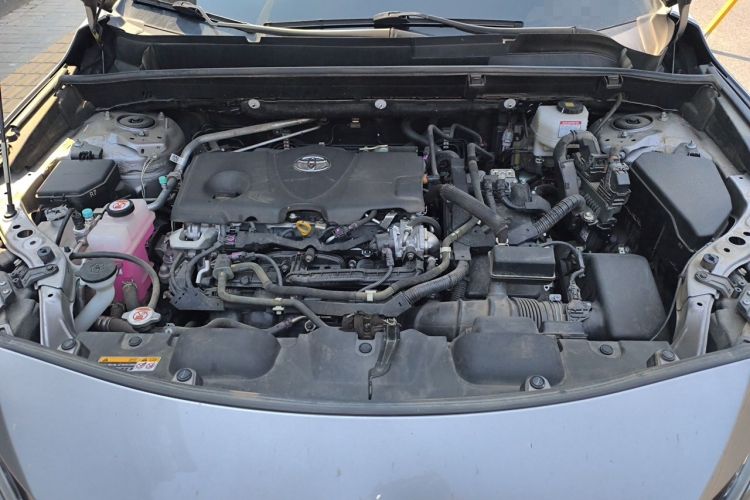 Used Toyota Venza 2023 2.5L Smart Electric Hybrid Dual-Drive Prestige Version Engine Bay