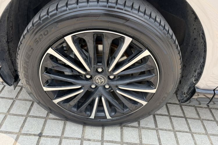 Used Toyota Venza 2023 2.0L CVT Two-Wheel Drive Prestige Version Exterior 2