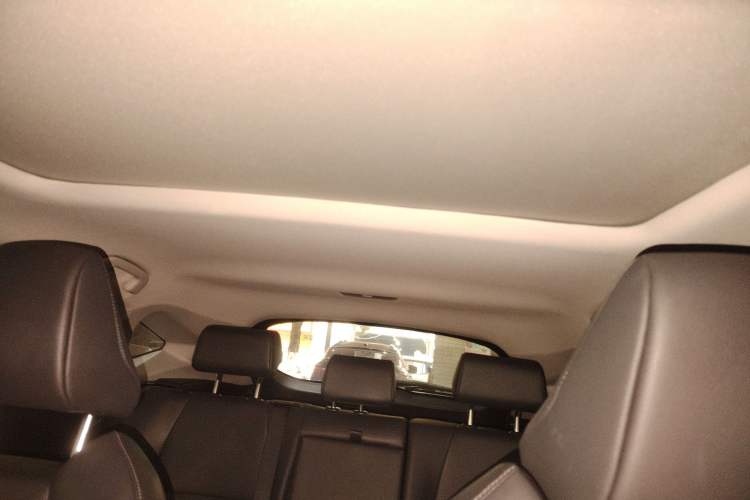Used Toyota Venza 2023 2.0L CVT Two-Wheel Drive Luxury Edition Headliner