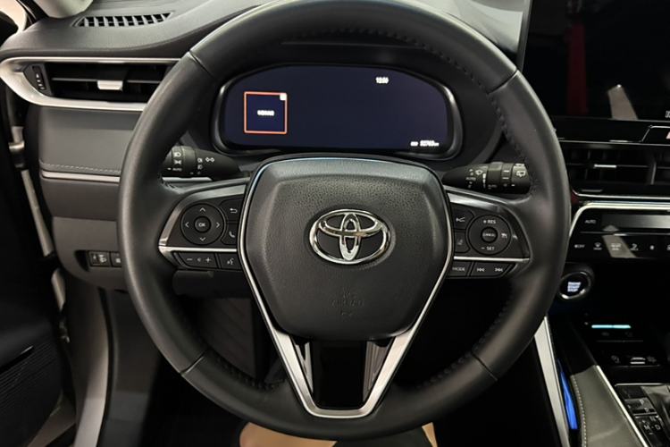 Used Toyota Venza 2023 2.0L CVT Two-Wheel Drive Prestige Version Interior 1