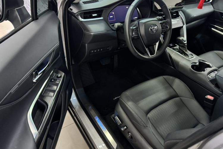 Used Toyota Venza 2023 2.0L CVT Two-Wheel Drive Prestige Version Interior 4