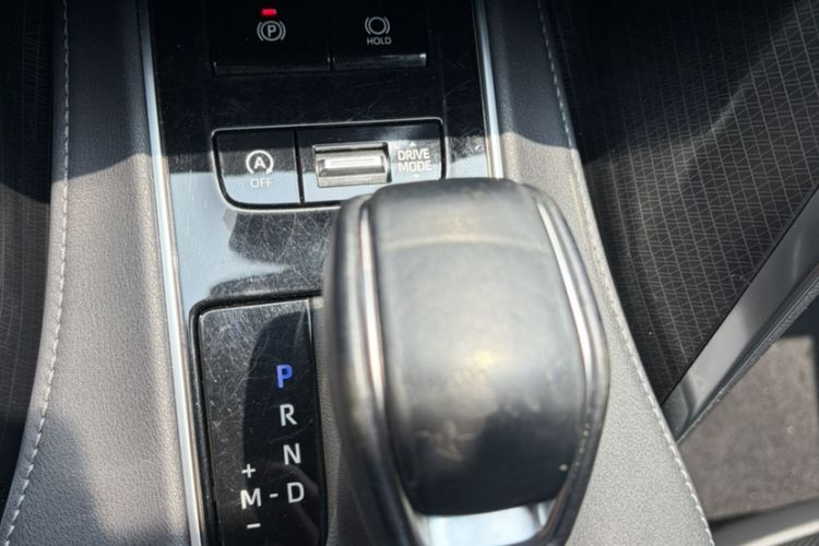 Used Toyota Venza 2023 2.0L CVT Two-Wheel Drive Prestige Version Interior 5