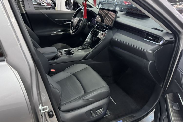 Used Toyota Venza 2023 2.0L CVT Two-Wheel Drive Prestige Version Interior 6