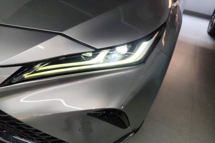 Used Toyota Venza 2023 2.0L CVT Two-Wheel Drive Prestige Version Left Front Headlight