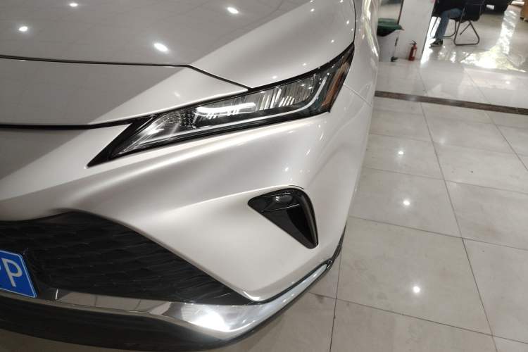 Used Toyota Venza 2023 2.0L CVT Two-Wheel Drive Luxury Edition Left Front Headlight