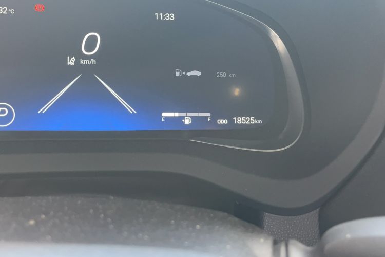 Used Toyota Venza 2023 2.5L Smart Electric Hybrid Dual-Drive Prestige Version Odometer Close Up
