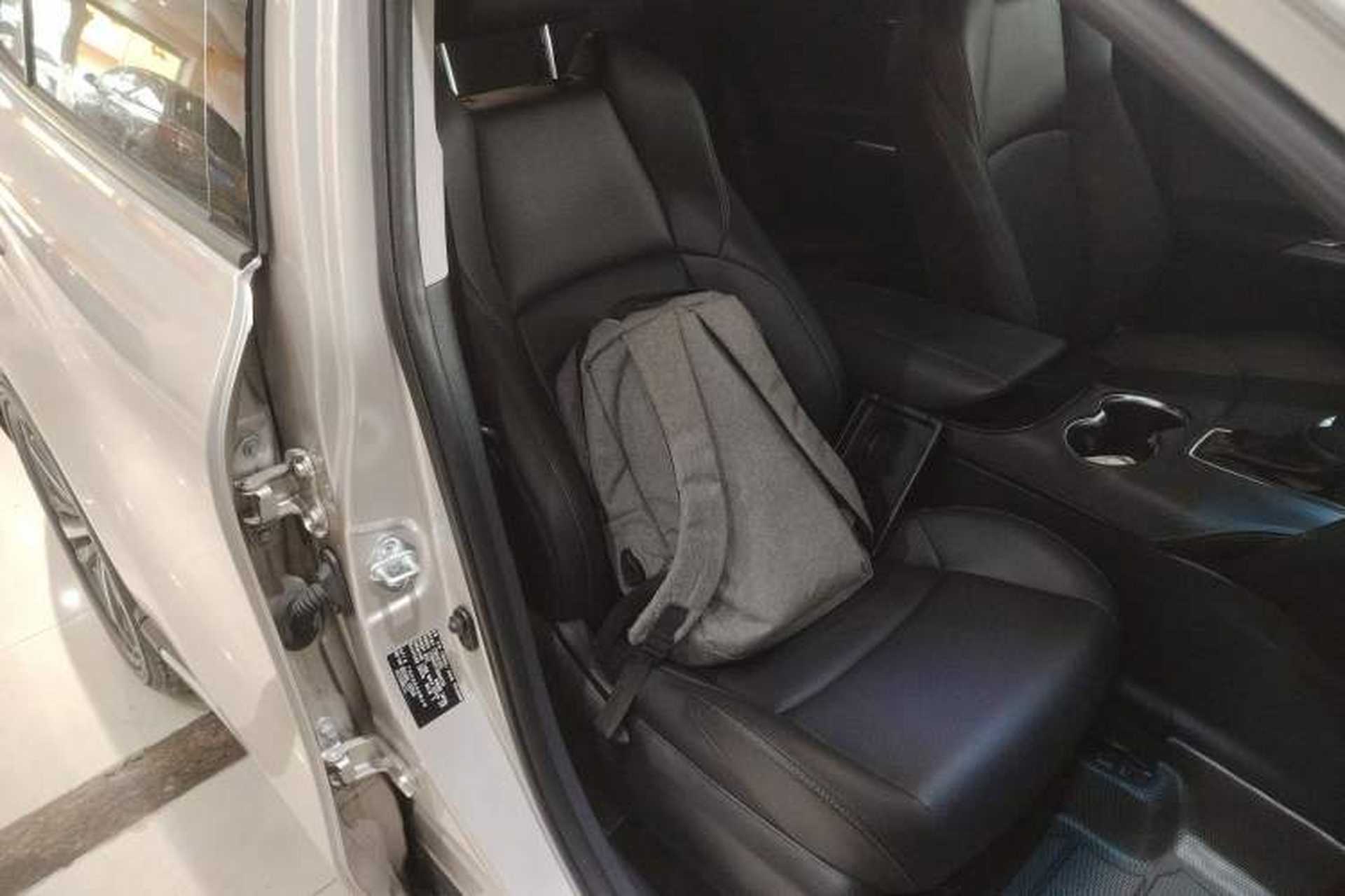 Used Toyota Venza 2023 2.0L CVT Two-Wheel Drive Luxury Edition Right Front Seat
