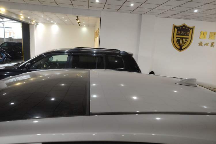 Used Toyota Venza 2023 2.0L CVT Two-Wheel Drive Luxury Edition Roof