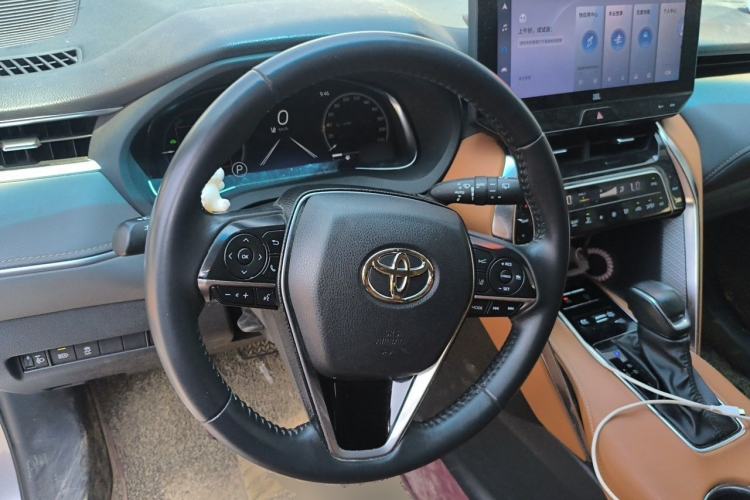 Used Toyota Venza 2023 2.5L Smart Electric Hybrid Dual-Drive Prestige Version Steering Wheel
