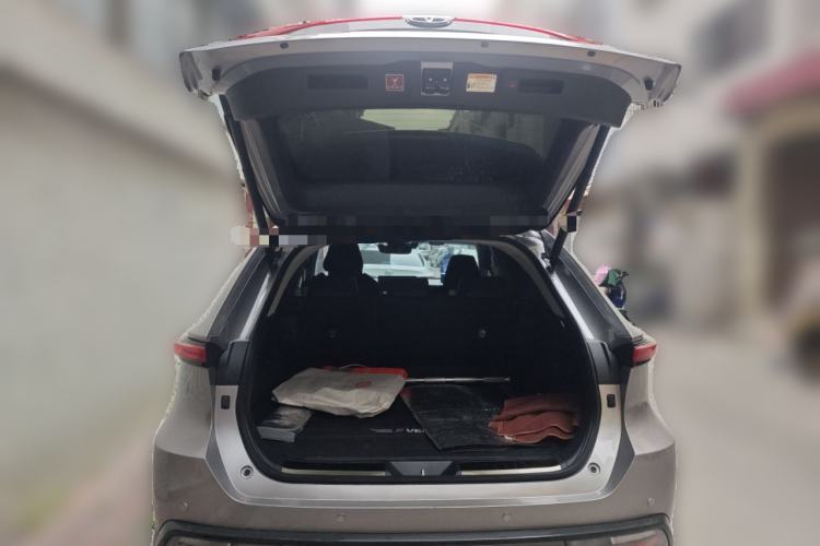 Used Toyota Venza 2023 2.0L CVT Two-Wheel Drive Luxury Edition Trunk