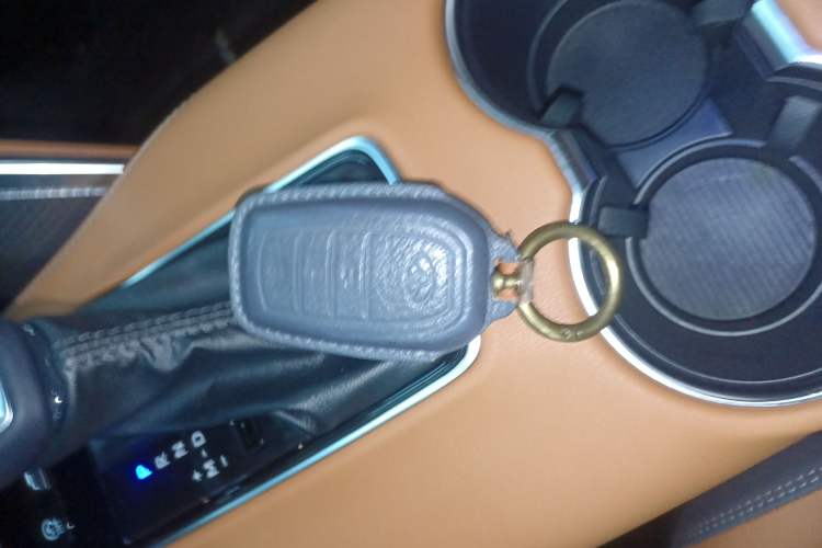 Used Toyota Venza 2023 2.0L CVT Two-Wheel Drive Prestige Version Vehicle Key