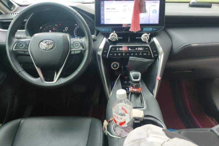 Used Toyota Venza 2023 2.0L CVT Two-Wheel Drive Prestige Version Audio And AC Panel