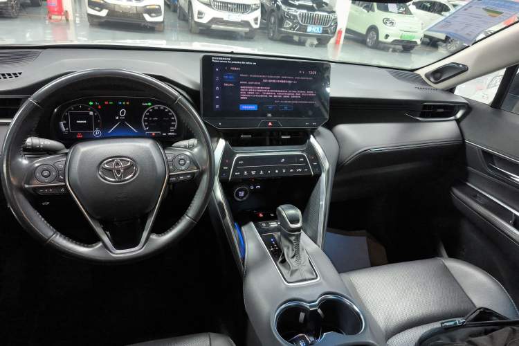 Used Toyota Venza 2023 2.0L CVT Two-Wheel Drive Prestige Version Audio And AC Panel