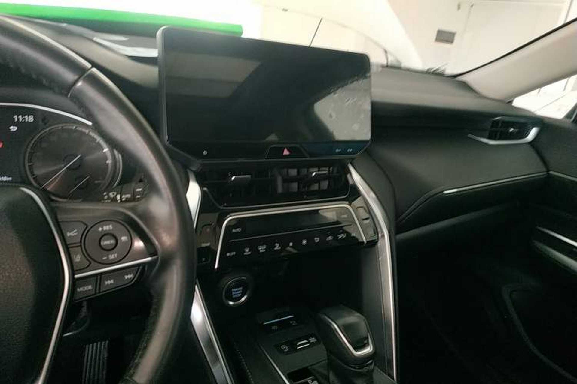 Used Toyota Venza 2023 2.0L CVT Two-Wheel Drive Luxury Edition Audio And AC Panel